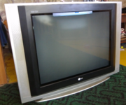 Срочно! Телевизор с плоским экраном марки LG 29FS2AL-ZG
